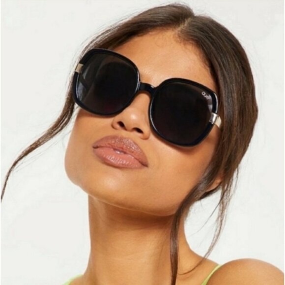 Quay Australia x Chrissy Teigen Gold Dust Sunglasses Black/ Gold NWT - Picture 13 of 13